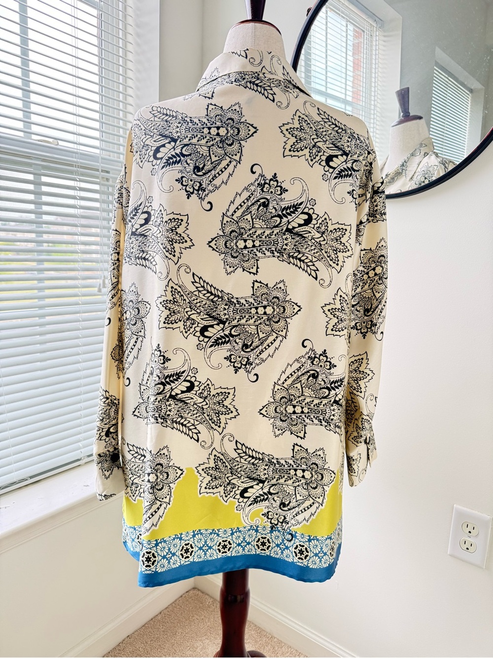Zara Cream Tunic with Black Paisley Print - Picture 2 of 13